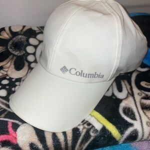 Columbia White “baseball” Cap